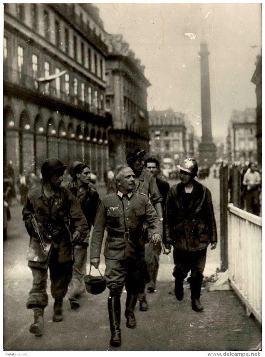 Libération De Paris (Aout 1944) - Tirage Photo Originale - 24 (L) X 18 (H) - Au Coeur De L´histoire - A Voir - Lot 15632 - Guerre, Militaire