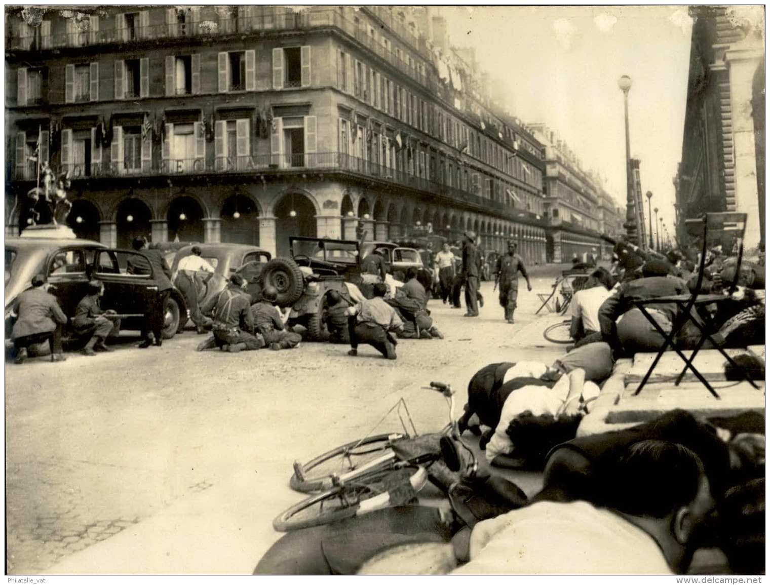 Libération De Paris (Aout 1944) - Tirage Photo Originale - 24 (L) X 18 (H) - Au Coeur De L´histoire - A Voir - Lot 15662 - Guerre, Militaire