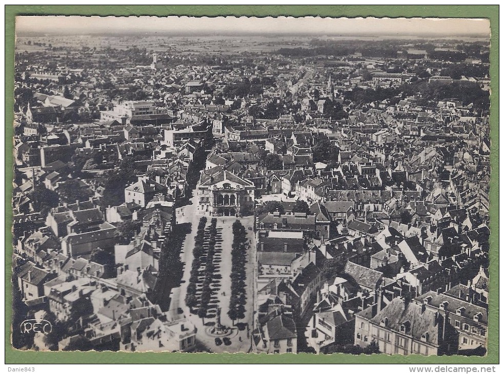 CPSM Rare - INDRE - CHATEAUROUX - VUE AERIENNE DE LA PLACE GAMBETTA, LE THEATRE & GENERALE - éditions Roussel  / 4 - Chateauroux