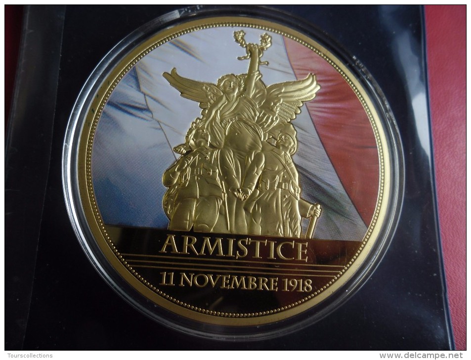 Médaille GUERRE MONDIALE 1918 Armistice @ 70 Mm De 110 Gr. Cuivre Doré à L´or 24 Carats @ 1918 Ex ! Belle Epreuve - Autres & Non Classés