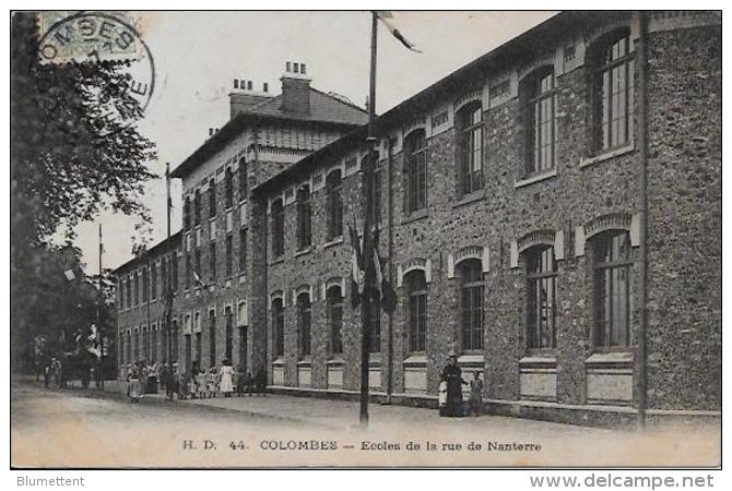 CPA 92 Hauts De Seine Colombes Circulé école - Colombes