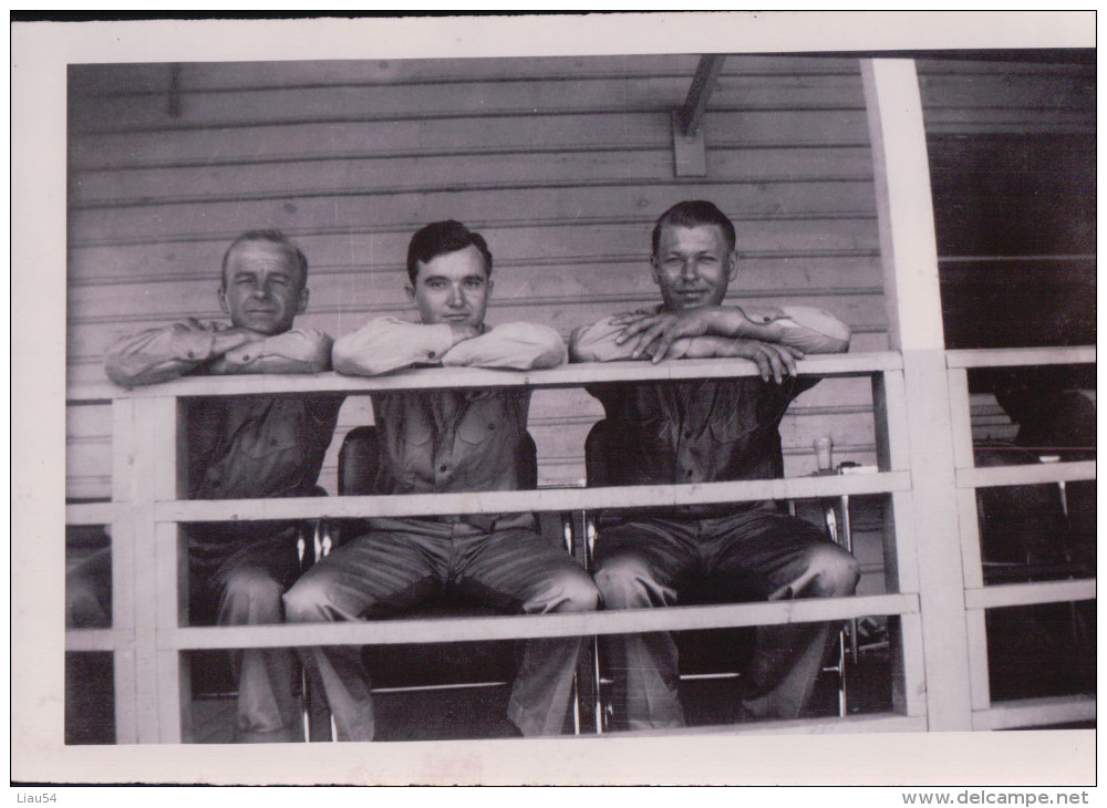 Training at LEONARD WOOD august-october 1942 (12 photos 13x8,7cm and 13 photos 8,7x6cm)