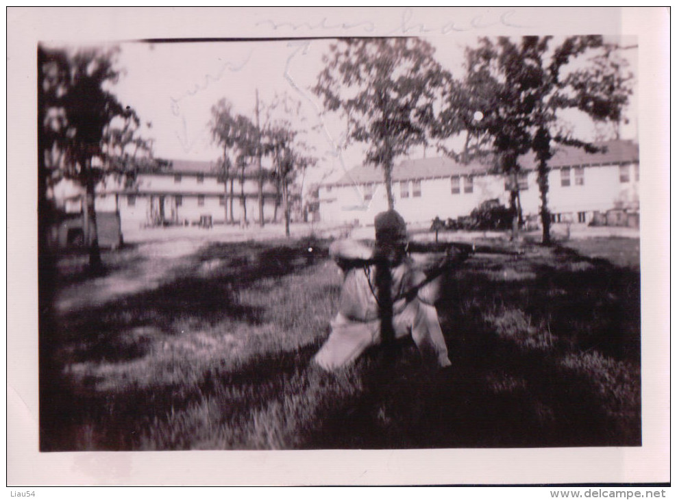 Training at LEONARD WOOD august-october 1942 (12 photos 13x8,7cm and 13 photos 8,7x6cm)