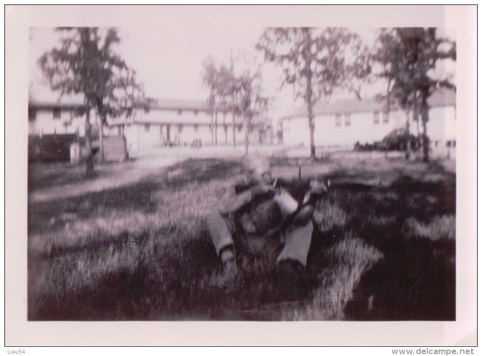 Training at LEONARD WOOD august-october 1942 (12 photos 13x8,7cm and 13 photos 8,7x6cm)