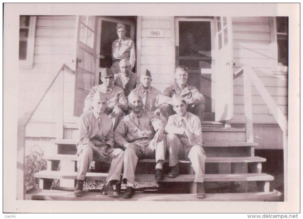 Training at LEONARD WOOD august-october 1942 (12 photos 13x8,7cm and 13 photos 8,7x6cm)