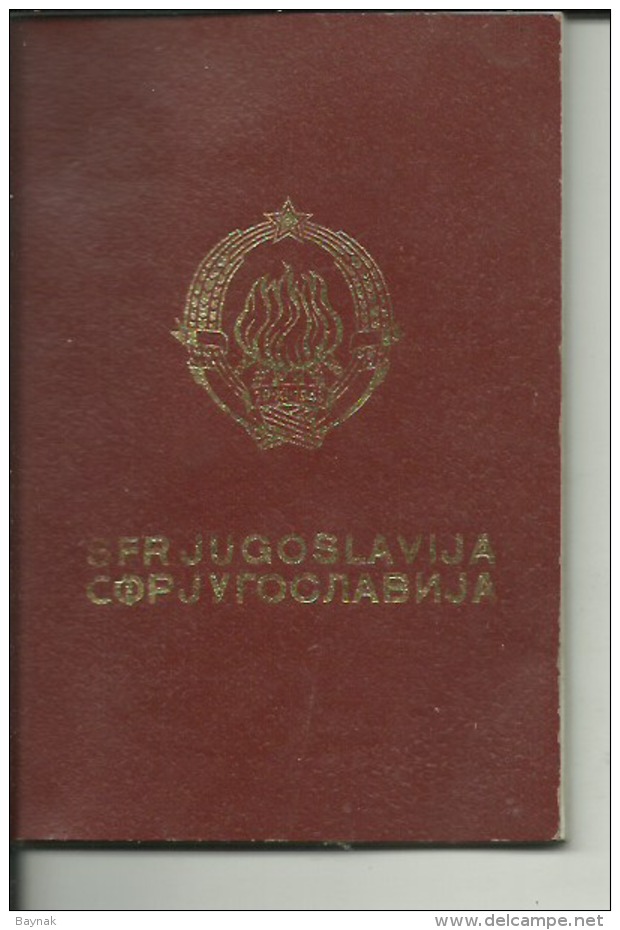 PM48  --  SFR YUGOSLAVIA  ---    PASSPORT  --  1979  --  GENTLEMAN - Historische Dokumente