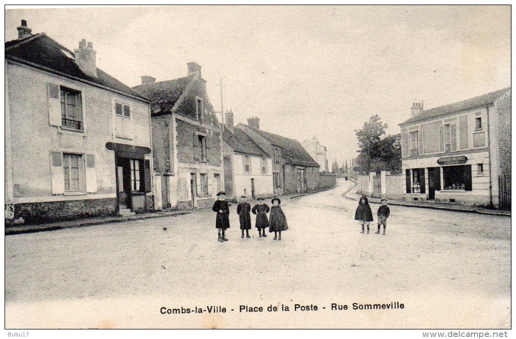 PLACE DE LA POSTE - Combs La Ville