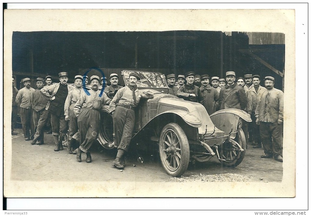 Carte Photo Automobile Et Militaires ,1917 - Voitures De Tourisme