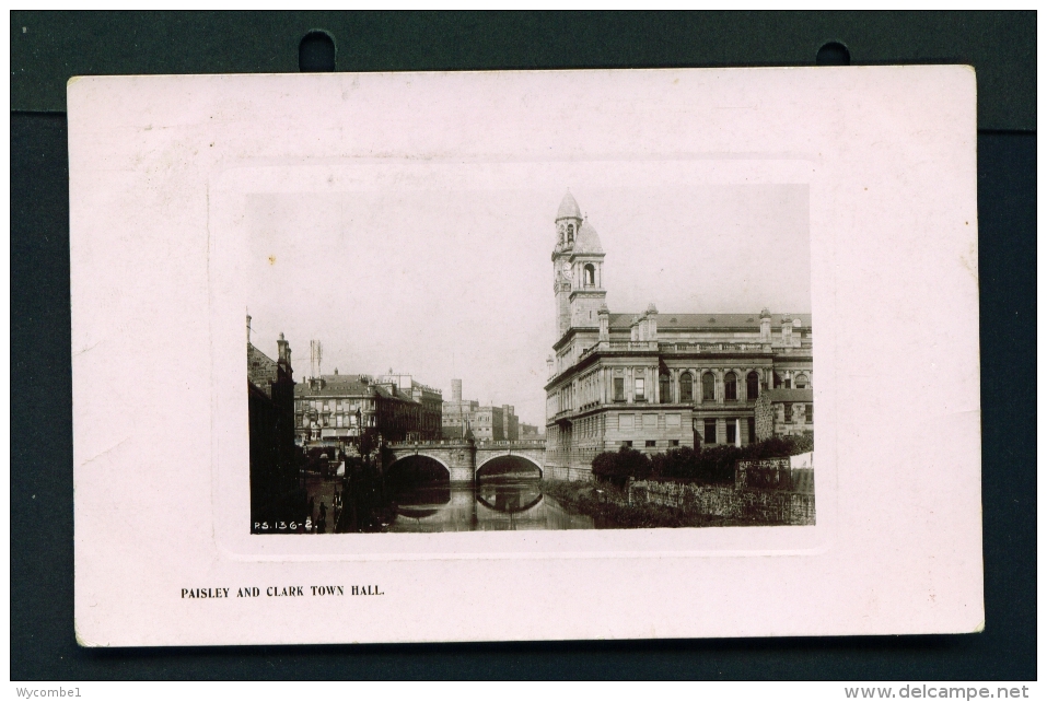 SCOTLAND  -  Paisley And Clark  Town Hall  Used Vintage Postcard As Scans - Renfrewshire