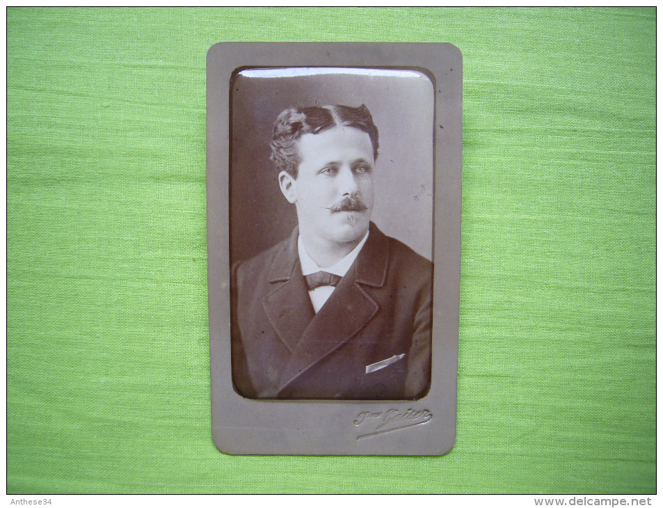 Photo  CDV 1876 Homme Avec Dédicace à Mon Ami Eugène... Cliché Geiser - Personnes Identifiées