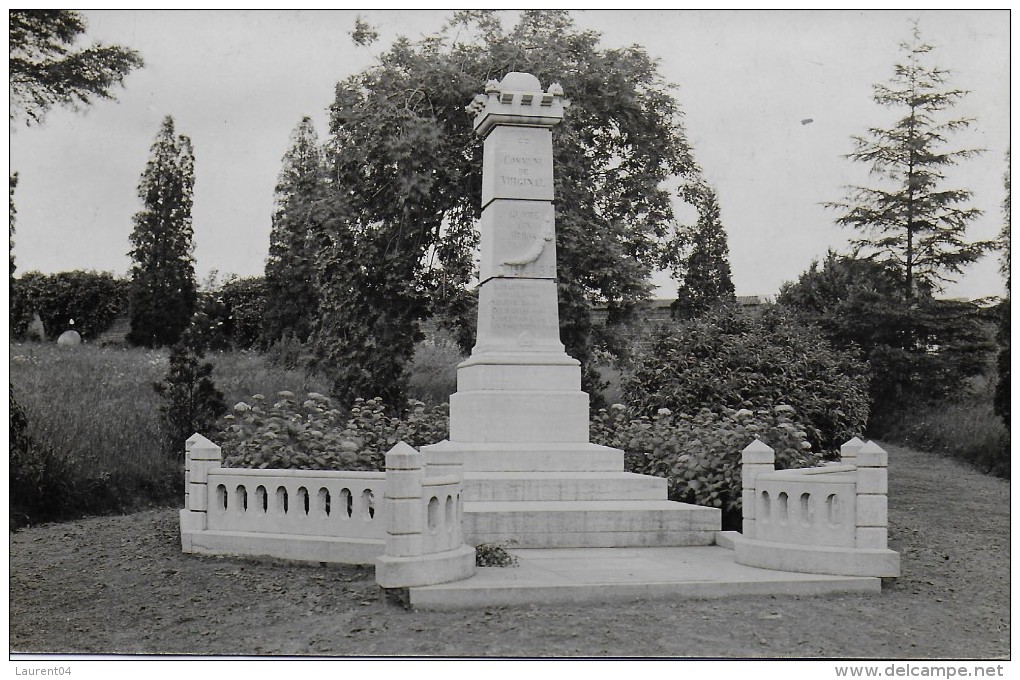 ITTRE.  VIRGINAL.  MONUMENT DES COMBATTANTS. CARTE PHOTO. - Ittre