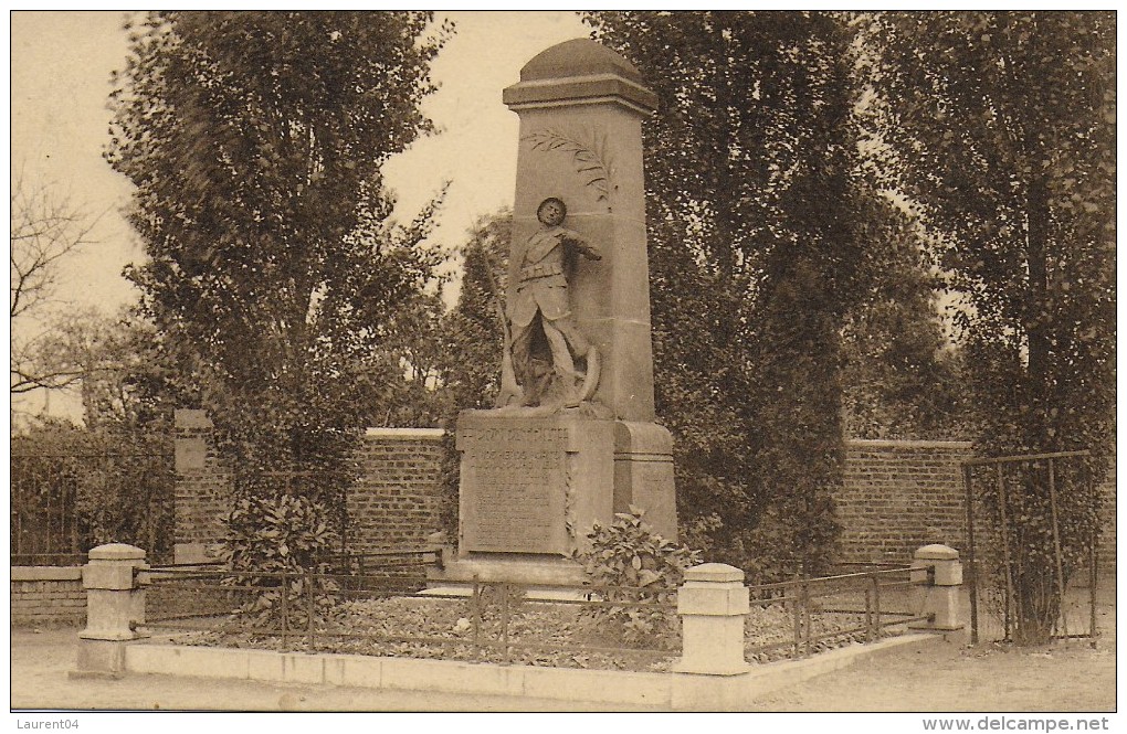 OUPEYE. VIVEGNIS.  LE MONUMENT AUX MORTS DE LA GRANDE GUERRE. - Oupeye