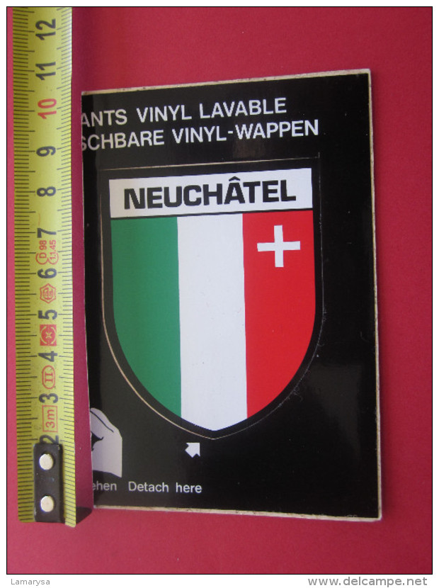 NEUCHÂTEL SUISSE HELVETIA  SEBSTKLEBENDE  STOFFABZEICHENAUF-ÉCUSSON BLASON AUTOCOLLANT VINYL LAVABLE Autre Collection - Autocollants