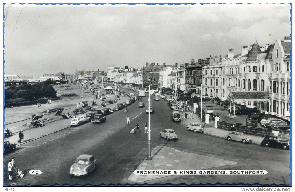 ANGLETERRE  ENGLAND  SOUTHPORT  Promenade & Kings Gardens - Southport