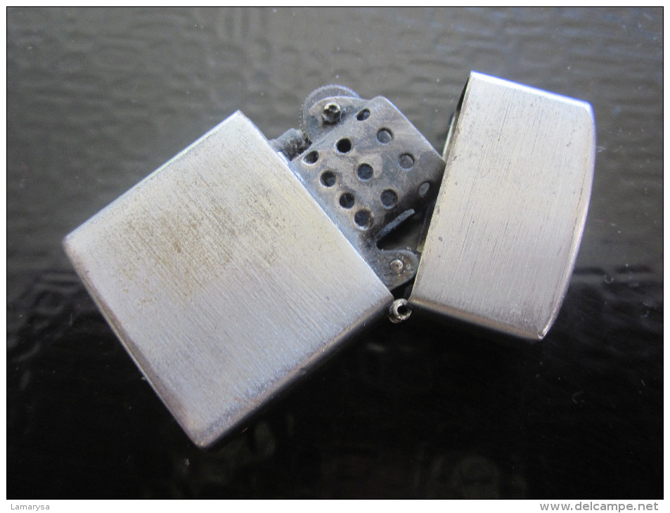 Briquet à Pétrole Essence De Type Zippo En état De Marche Mais Mécanisme Fermeture à Réparer Pierre à Mettre Voir Image - Autres & Non Classés