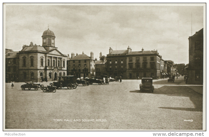 GB KELSO / Town Hall And Square / - Roxburghshire