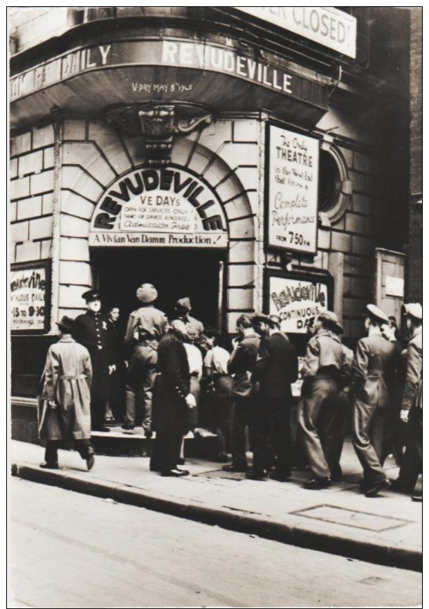 Wingmill Theater On V.E.Day 1945 - Police - Gendarmerie