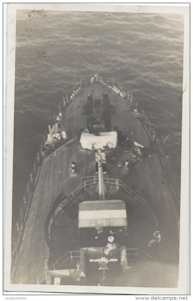 Photographie/Amateur /Marine Militaire /En Mer /  Sur Le Pont /  " Kersaint" ?/ Vers 1930-1950     MAR35 - Boten