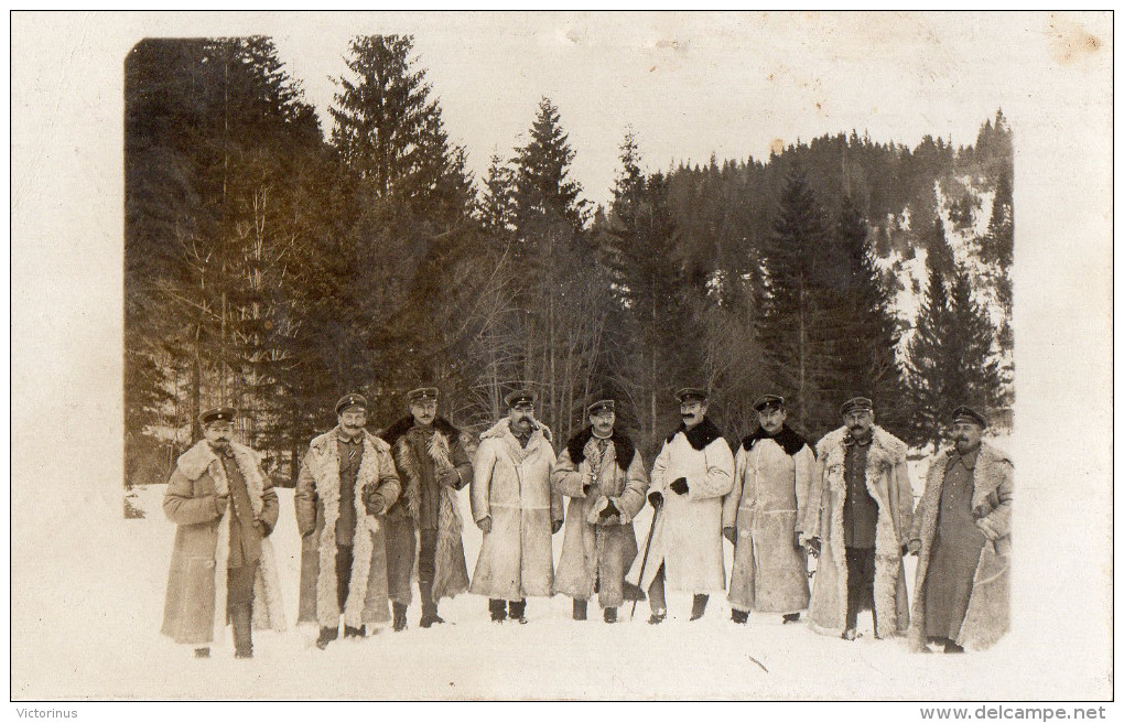 SOLDATS ALLEMANDS ET ALSACIEN - POSANT SUR FOND DE VOSGES - COL DE LA CHIPOTTE ? - SANITÄTS KOMPAGNIE ? - Weltkrieg 1914-18