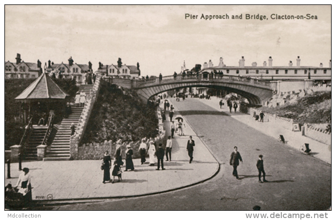 GB CLACTON ON SEA / Pier Approach And Bridge / CARTE GLACEE - Clacton On Sea