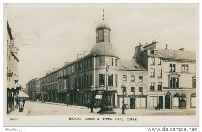 GB CUPAR / Mercat Cross And Town Hall / CARTE GLACEE - Fife