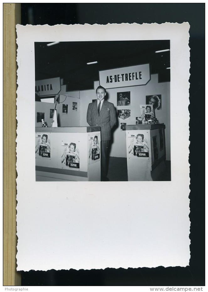 France Paris Salon Photo Ciné Son Stand As De Tréfle Ancien Snapshot Amateur 1951 - Professions