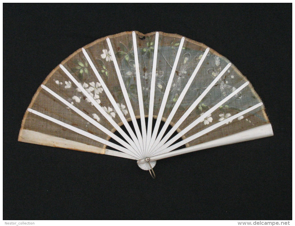 éventail Décoré De Fleurs Et Libellules Peint Japon ? Abanico Ventaglio Fan Fächer - Eventails