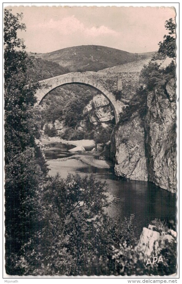 Cp-France-LAMALOU LES BAINS Pont Du Diable  2 Scans - Roussillon