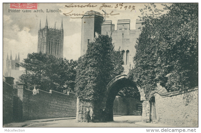 GB LINCOLN / Potter Gate Arch / - Lincoln