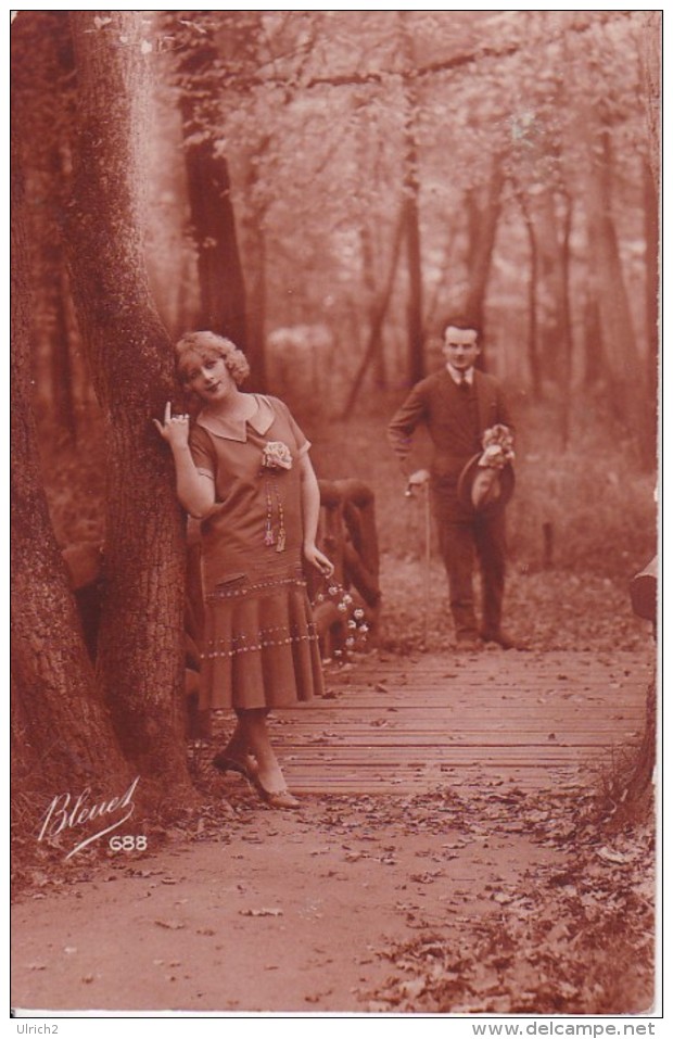 AK Liebespaar Im Park - 1926 (23020) - Paare