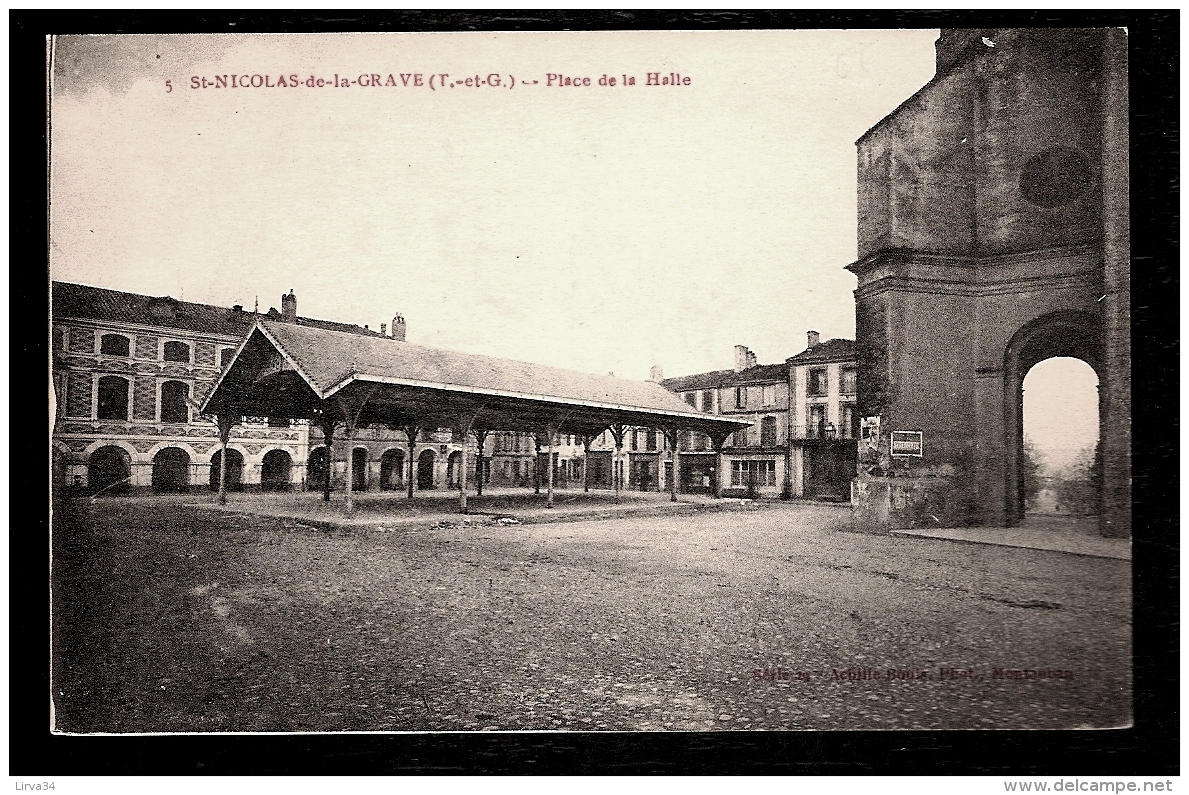 CPA ANCIENNE- ST-NICOLAS-DE-LA-GRAVE (82)- PLACE DE LA HALLE EN GROS PLAN- PORCHE DE L'EGLISE- - Saint Nicolas De La Grave