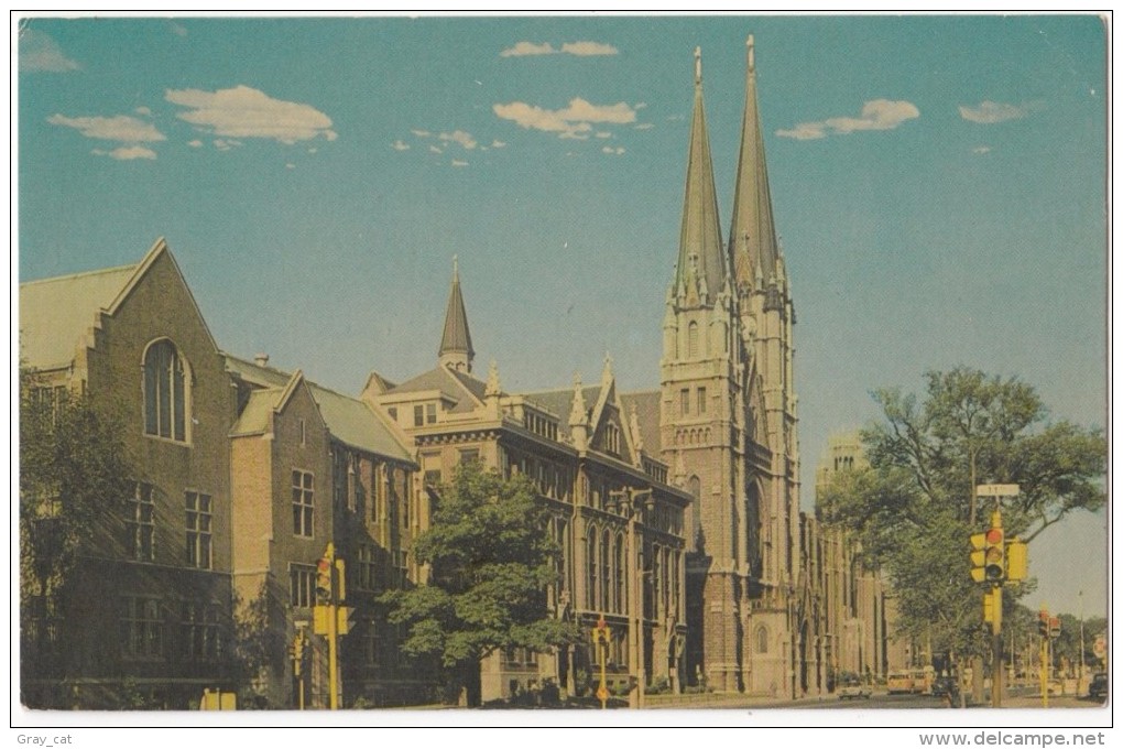 Marquette University Law School, Johnston Hall And Gesu Church, Milwaukee, Wisconsin, Unused Postcard [17638] - Milwaukee