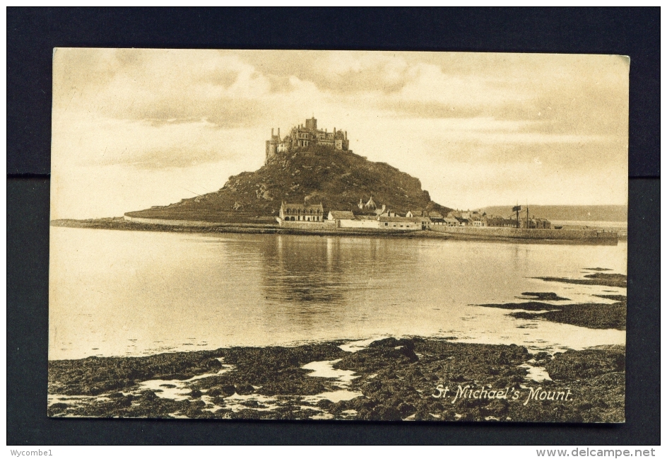 ENGLAND  -  St Michael's Mount  Unused Vintage Postcard - St Michael's Mount