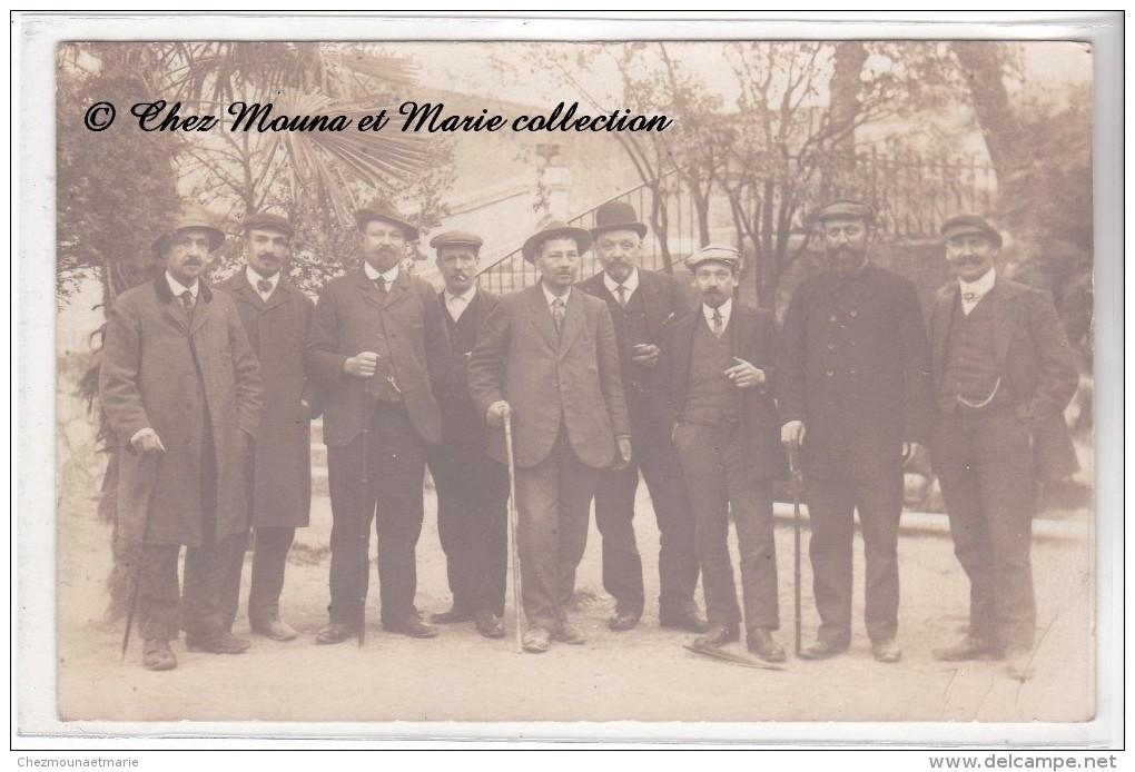 ST MAXIMIN - UN GROUPE - POUR VESOUL - VAR 83 - CARTE PHOTO - Autres & Non Classés