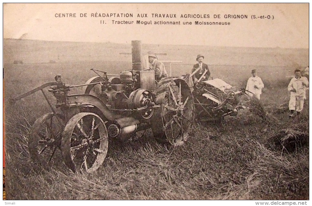 Tracteur Mogul 1915 Actionnant Une Moissonneuse Non Voyagée - Tractors