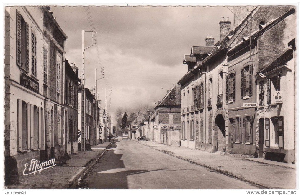 D 89-  Carte Photo-cerisiers- La Grande Rue ( Circulé En 1951) - Cerisiers