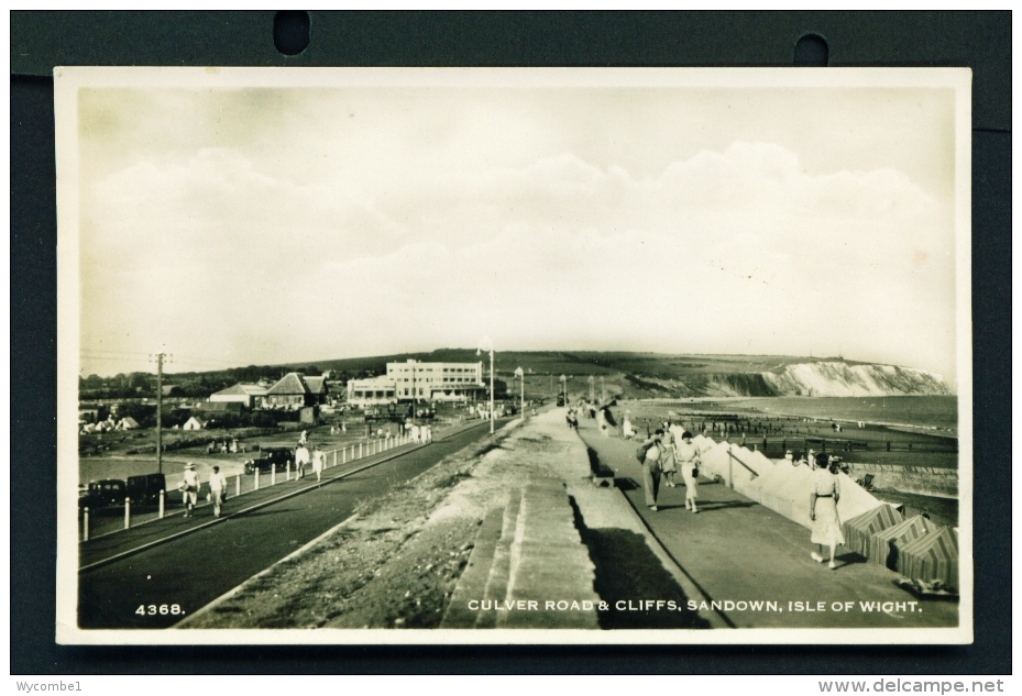 ENGLAND  -  Sandown  Culver Road And Cliffs  Used Vintage Postcard As Scans - Sandown
