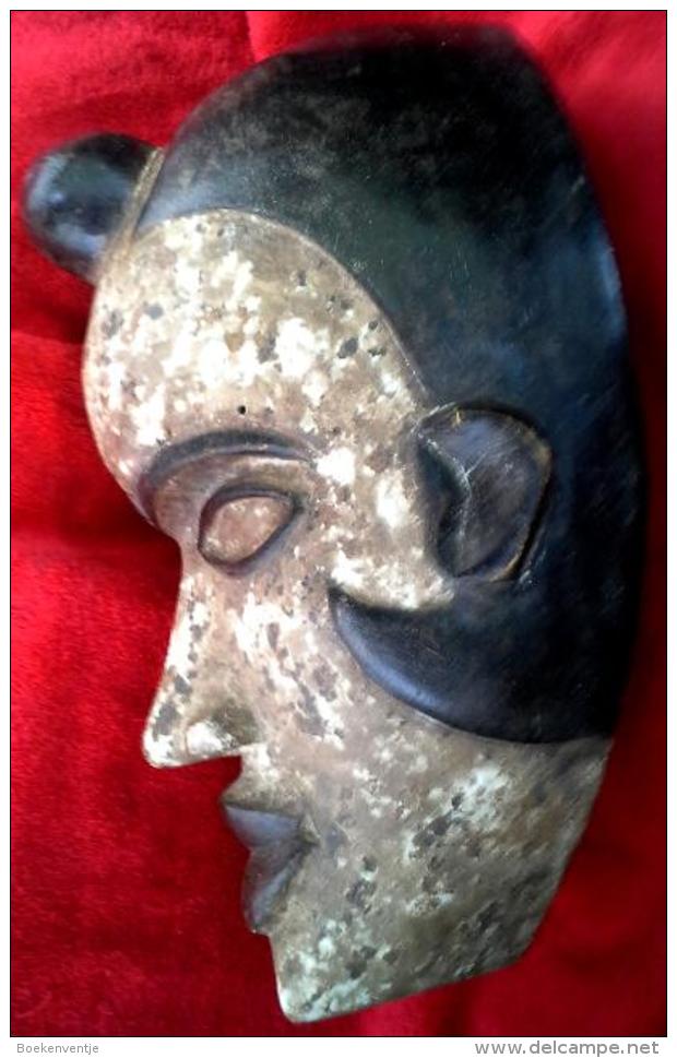 IGBO Masker Uit Nigeria / Masque IGBO Du Nigéria - Art Africain