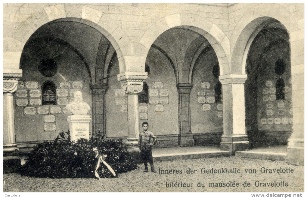 57 GRAVELOTTE  Animée Intérieur Du Mausolée Carte Allemande - Autres & Non Classés