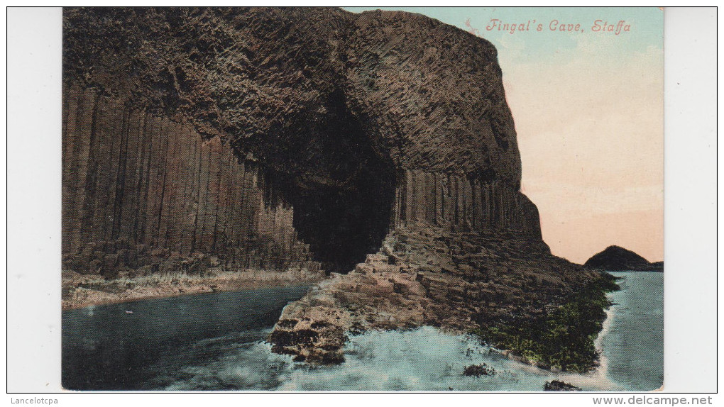 FINGAL'S CAVE / STAFFA - Argyllshire