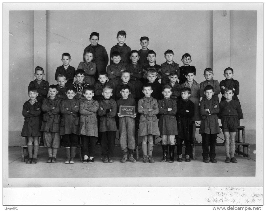 CHATEL-sur-MOSELLE : (88) Photo D'école De Garçons De Châtel 1956 - Chatel Sur Moselle