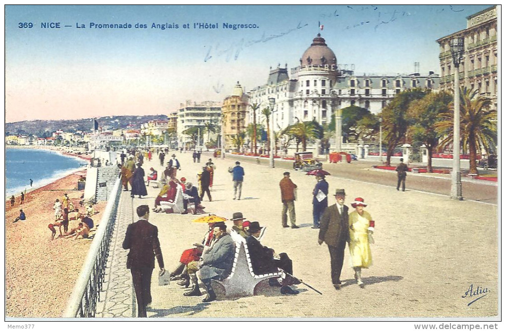 FRANCE --- NICE --- CPA --- La Promenade Des Anglais Et L´ Hôtel NEGRESCO - Cafés, Hôtels, Restaurants