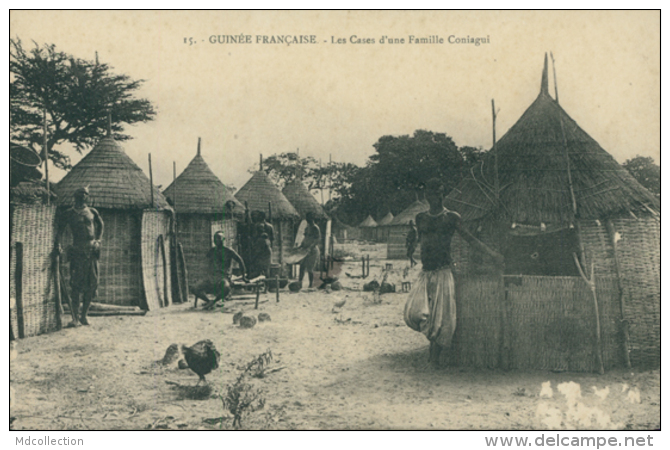 GN GUINEE DIVERS / Les Cases D'une Famille Coniagui / - Guinée