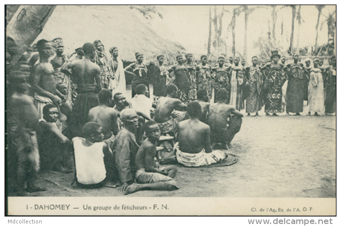 BJ BENIN DIVERS / Un Groupe De Fêticheurs / - Benin