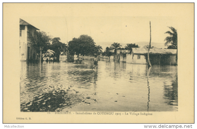 BJ COTONOU / Inondations De Cotonou, Le Village Indigène / - Benin