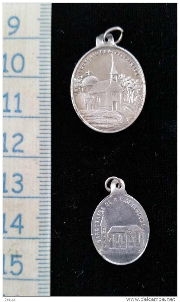 2 Pendentifs Religieux, Petites Médailles De Pèlerinage, Argent ,N.D Des Anges Et Lescure 19 Eme - Pendenti