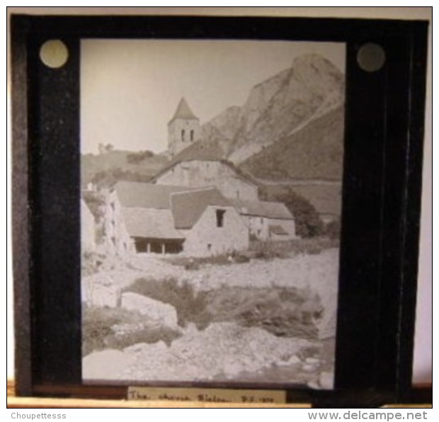 Plaque  De Verre - Espagne - Haut  Aragon -  Bielsa -  L´ église( Format  8.5 X 8 Cm ) - Plaques De Verre