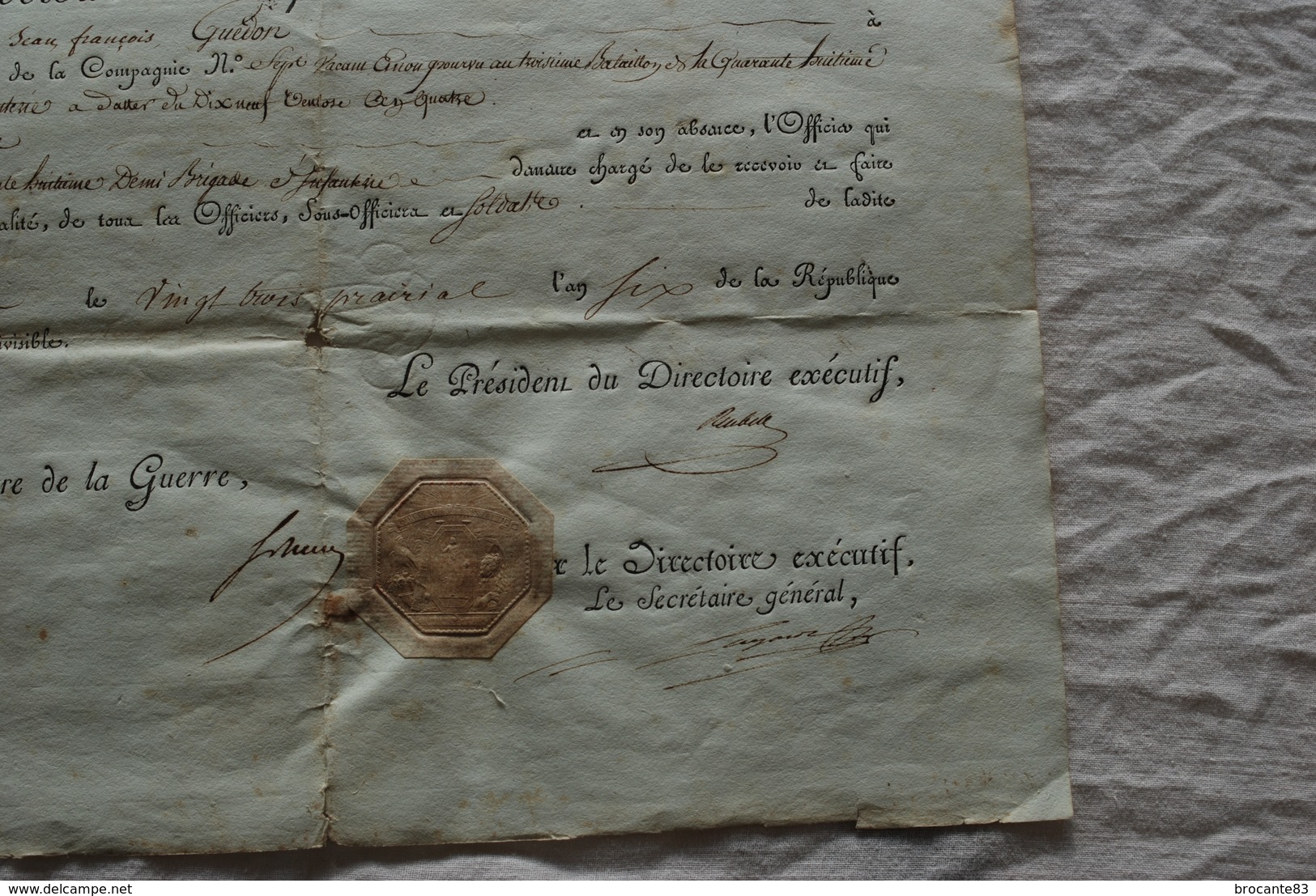 BREVET DE CAPITAINE DE L AN 6 SIGNE PAR LE PRESIDENT DU DIRECTOIRE EXECUTIF - Documents