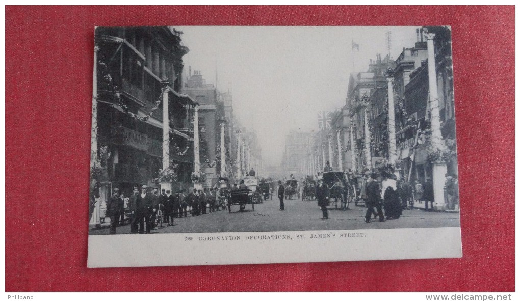 Coronation Decorations St James Street       Ref 2231 - Autres & Non Classés