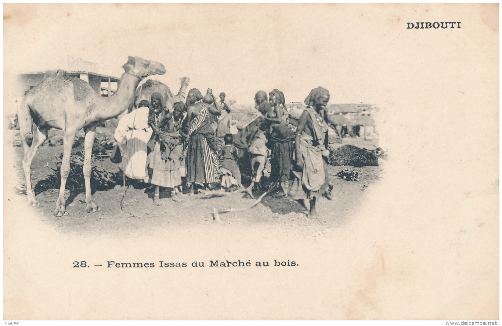 CPA DJIBOUTI Femmes Issas Du Marché Au Bois - Djibouti